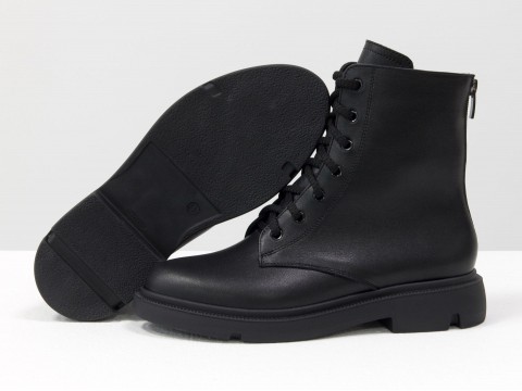 Женские ботинки из натуральной черной кожи на шнуровке и молнией сзади, Б-20103-01