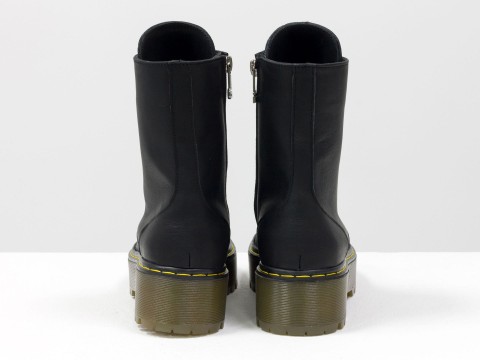 Жіночі черевики з натуральної матової шкіри чорного кольору на шнурівці, Б-2069-03