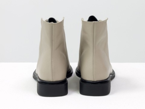 Жіночі черевики з квадратним носком з натуральної матової шкіри бежевого кольору, Б-19142-13