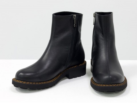 Жіночі черевики з натуральної чорної шкіри на підошві з помаранчевою строчкою, Б-2057-01
