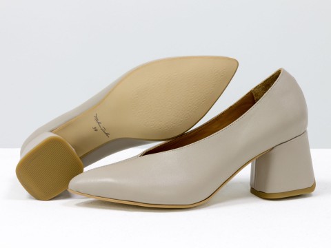 Дизайнерские туфли-перчатки на невысоком обтяжном каблуке из натуральной итальянской кожи бежевого цвета,  Т-2050-06