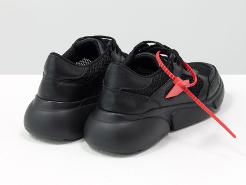 Черные женские кроссовки из натуральной кожи c вставками из сетки на утолщенной подошве, Т-2017-05