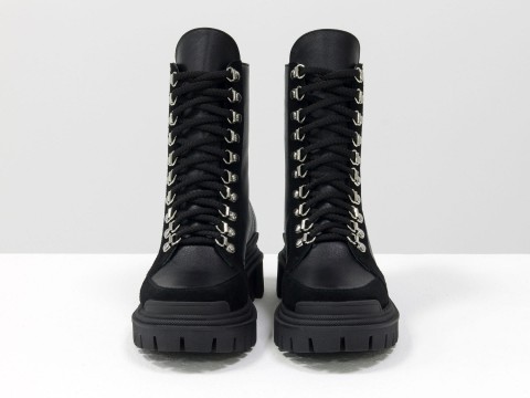 Женские  ботинки  из натуральной кожи черного цвета с вставками из замши на шнуровке, Б-2088-01
