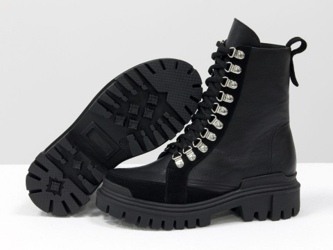 Жіночі черевики з натуральної шкіри чорного кольору зі вставками із замші на шнурівці, Б-2088-01