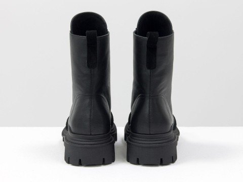 Жіночі черевики з натуральної шкіри чорного кольору зі вставками із замші на шнурівці, Б-2088-01