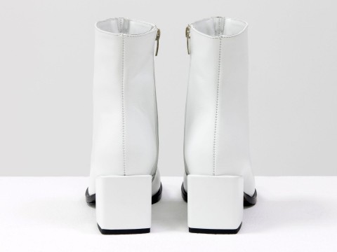 Жіночі черевики з натуральної білої шкіри на квадратному підборі з блискавкою попереду, Б-2077-02