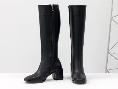 Осінні чоботи чорного кольору з натуральної шкіри на стійких підборах, М-2070-01