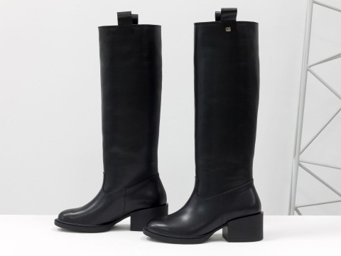 Жіночі класичні чоботи з натуральної чорної шкіри на підборах, М-2082-01