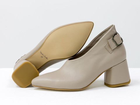 Дизайнерські закриті туфлі на невисокому обтяжному підборі з натуральної італійської шкіри бежевого кольору, Т-2056-07