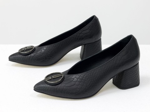 Дизайнерские туфли-перчатки на невысоком обтяжном каблуке из натуральной итальянской кожи черного цвета с фурнитурой,  Т-2050-15