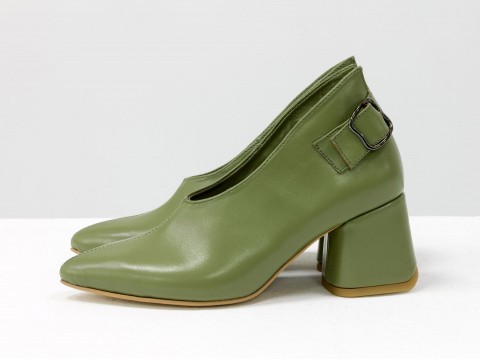 Дизайнерські закриті туфлі на невисокому обтяжному підборі з натуральної італійської шкіри оливкового кольору, Т-2056-10