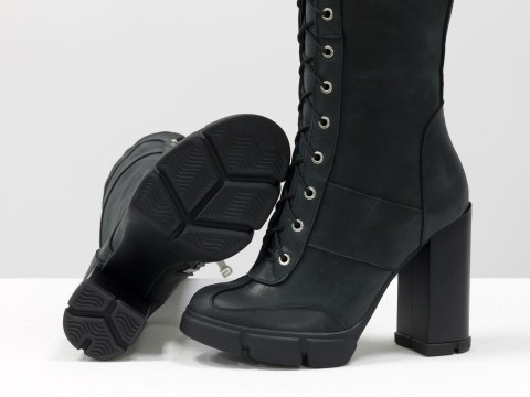 Жіночі чоботи з натуральної чорної матової шкіри на шнурівці по всій довжині, М-17342-03