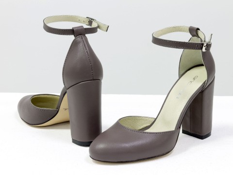 Классические женские туфли с ремешком из натуральной кожи на высоком каблуке