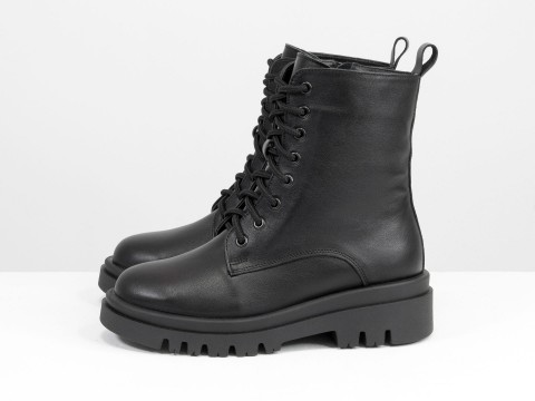 Класичні черевики з натуральної чорної шкіри на потовщеній підошві зі шнурівкою та блискавкою, Б-2196-01