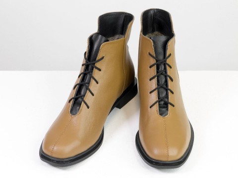 Класичні черевики їхньої натуральної шкіри карамельного кольору на шнурівці, Б-19142-24