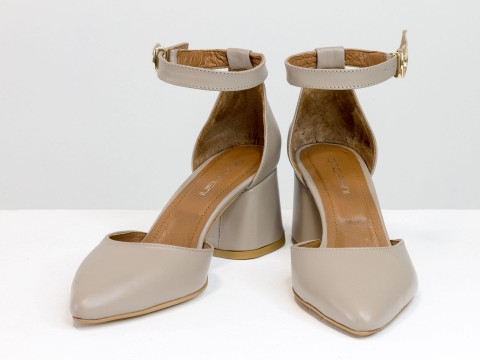 Женские классические туфли с ремешком из натуральной кожи бежевого цвета