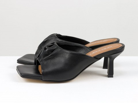 Дизайнерские черные шлёпанцы на небольшом каблуке из натуральной итальянской кожи, С-2121-01