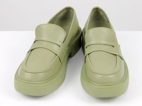 Туфлі-лофери з італійської шкіри кольору авокадо на потовщеній підошві, Т-2192-03