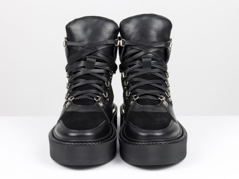 Женские ботинки монохромные из натуральной замши и кожи черного цвета , Б-2202-03