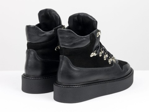 Женские ботинки монохромные из натуральной замши и кожи черного цвета , Б-2202-03