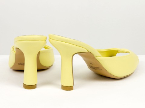 Яркие желтые мюли на каблуке из натуральной кожи Gino Figini