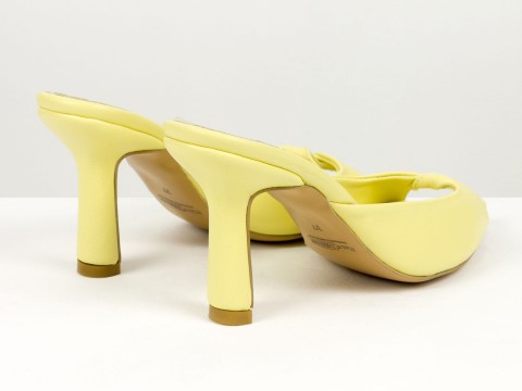 Яркие желтые мюли на каблуке из натуральной кожи Gino Figini