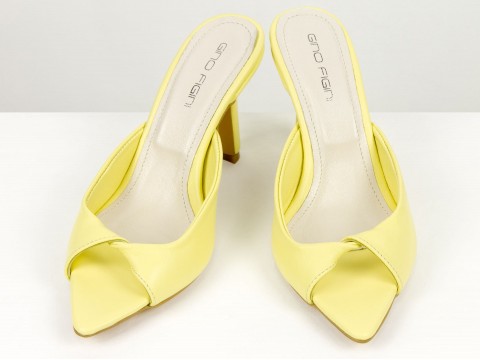 Яркие желтые мюли на каблуке из натуральной кожи Gino Figini