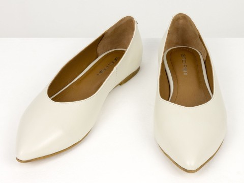 Жіночі базові шкіряні балетки молочного кольору Gino Figini, фото 2