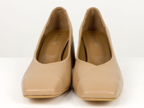 Дизайнерські туфлі на невисокому обтяжному підборі з натуральної італійської шкіри кольору капучино Gino Figini, фото 5