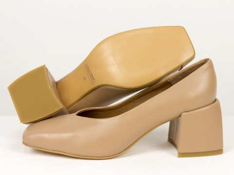 Дизайнерські туфлі на невисокому обтяжному підборі з натуральної італійської шкіри кольору капучино Gino Figini, фото 4