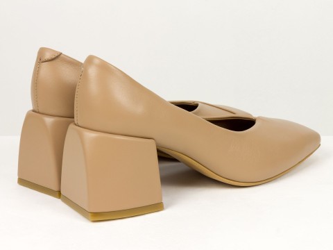 Дизайнерські туфлі на невисокому обтяжному підборі з натуральної італійської шкіри кольору капучино Gino Figini, фото 10