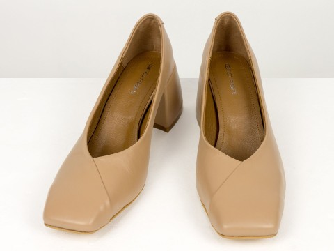 Дизайнерські туфлі на невисокому обтяжному підборі з натуральної італійської шкіри кольору капучино Gino Figini, фото 2