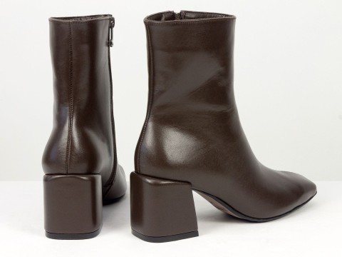 Класичні жіночі черевики з натуральної шкіри у відтінку гіркого шоколаду на стійкому каблуці Gino Figini, фото 9