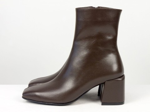 Классические женские ботинки из натуральной кожи оттенка горького шоколада на устойчивом каблуке Gino Figini