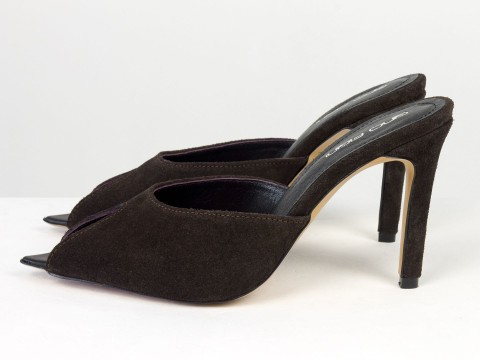 Женские замшевые туфли коричневого цвета Gino Figini