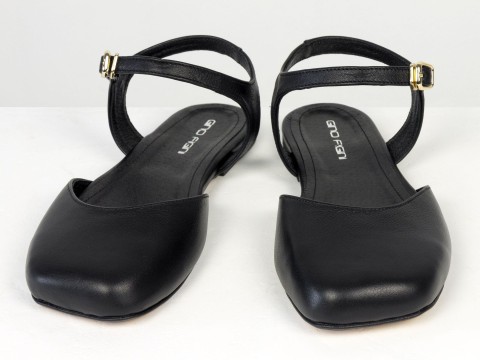 Мінімалістичні босоніжки з натуральної шкіри у чорному кольорі з фіксацією на п’ятці Gino Figini, фото 2