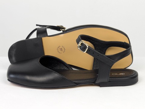 Мінімалістичні босоніжки з натуральної шкіри у чорному кольорі з фіксацією на п’ятці Gino Figini, фото 4