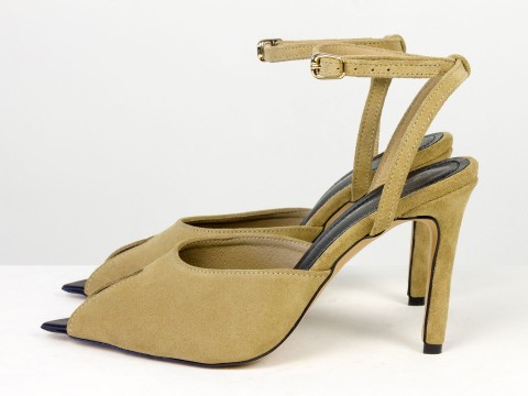 Елегантні босоніжки з натуральної замші у пісочному відтінку з фіксацією на щиколотці Gino Figini