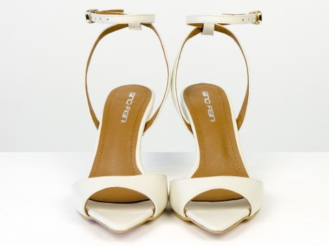 Босоніжки з ремінцями з натуральної шкіри молочного кольору Gino Figini, фото 2