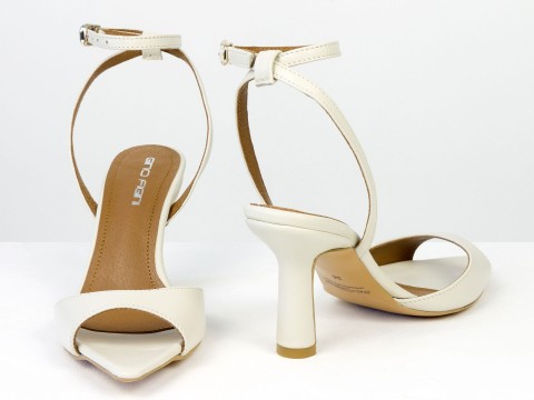 Босоніжки з ремінцями з натуральної шкіри молочного кольору Gino Figini, фото 4