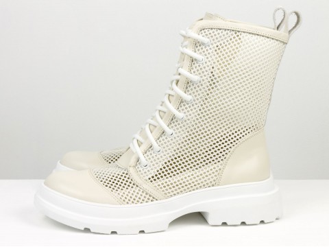 Высокие  ботинки из  натуральной молочной кожи с  молочной сеткой и шнуровкой, Б-2239-04