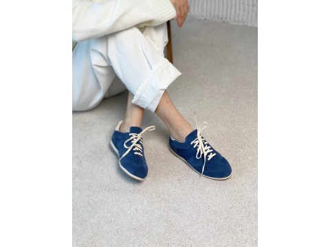 Синие замшевые кроссовки с молочными акцентами - стиль и комфорт каждый день