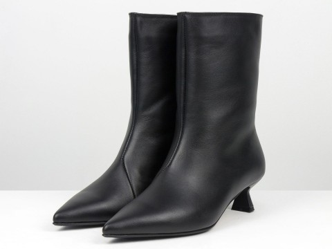 Женские черные кожаные ботинки на небольшом каблуке «Kitten Heel»