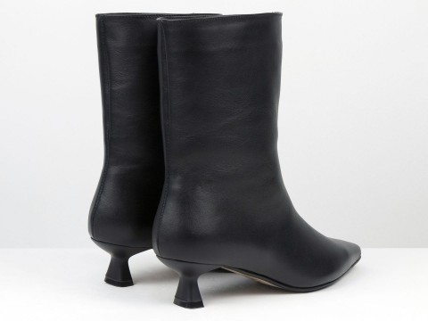 Женские черные кожаные ботинки на небольшом каблуке «Kitten Heel»