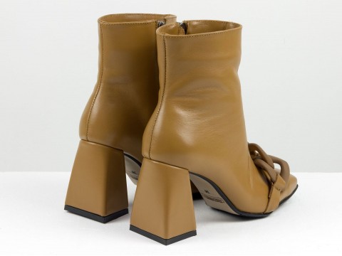 Жіночі монохромні черевики карамельного кольору з натуральної шкіри з фурнітурою, Б-2206-04