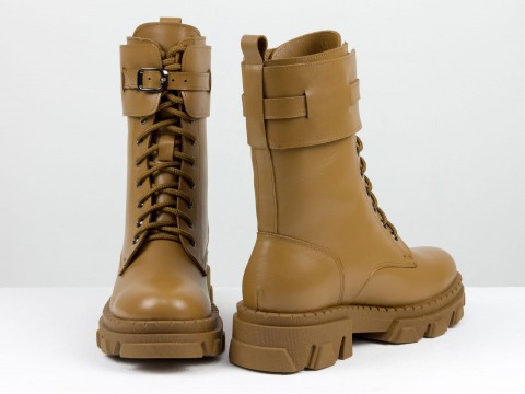 Жіночі черевики з натуральної карамельної шкіри на шнурівці  та тракторній підошві, Б-2173-06