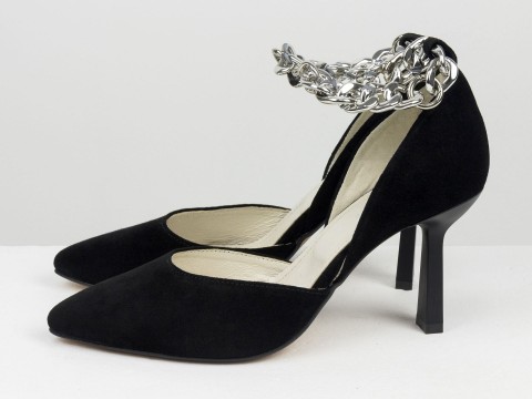 Дизайнерские туфли лодочки на  каблуке из натуральной итальянской замши черного цвета с серебряной  цепочкой,  Т-2233-03