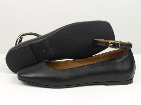 Літні туфлі з італійської шкіри чорного кольору на низькому ходу , Т-2320-02
