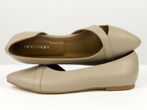 Жіночі туфлі на низькому ходу з натуральної шкіри бежевого кольору