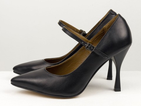 Дизайнерские туфли лодочки на высоком  каблуке из натуральной итальянской кожи черного цвета с ремешком,  Т-2107-03